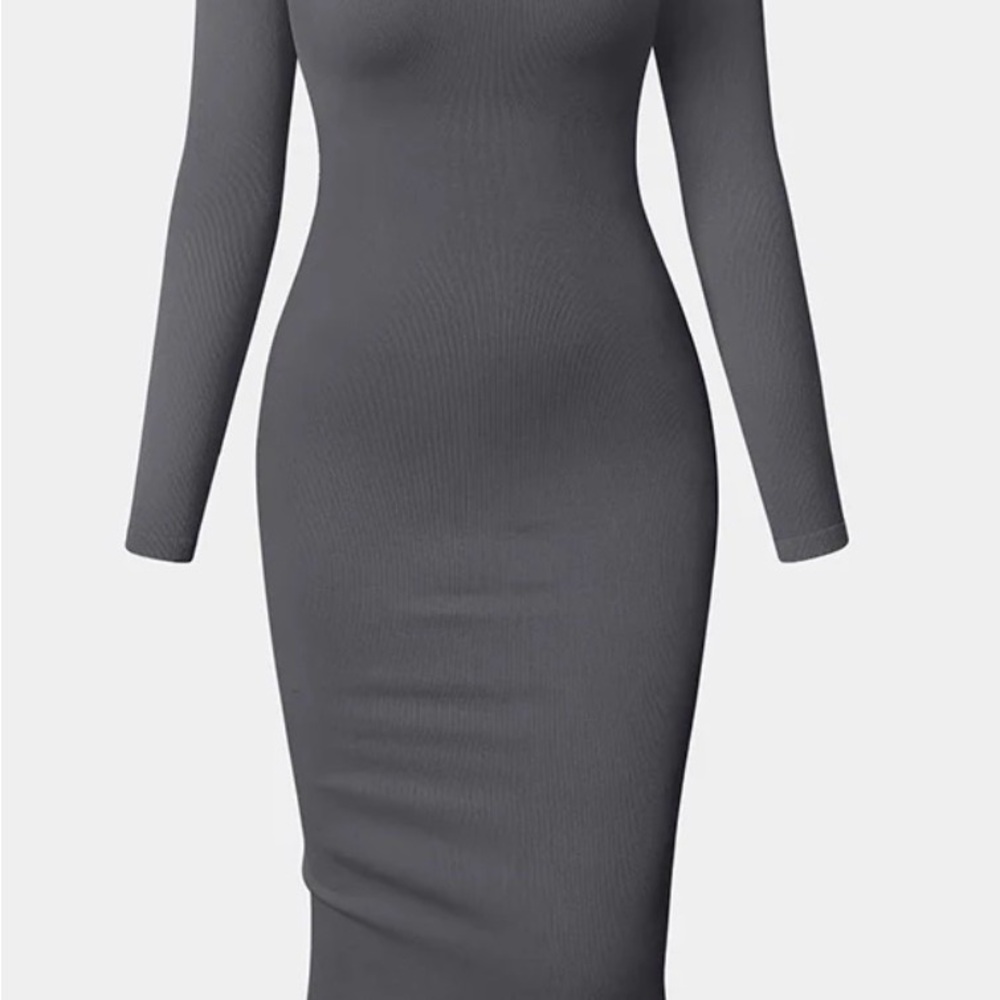 OQQ.  “Elegant Gray Long Sleeve Dress